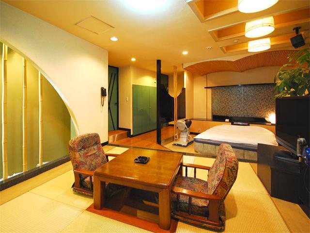Hotel Rr (Adults Only) Yokkaichi Exteriör bild
